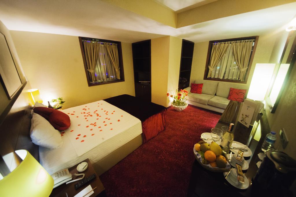 Palmcity Hotel イズミル エクステリア 写真